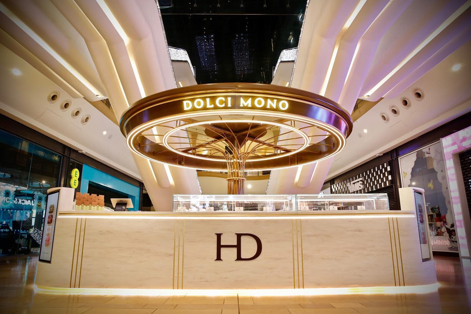 Inside Dolci Mono Bullring, photograph 2 of 4